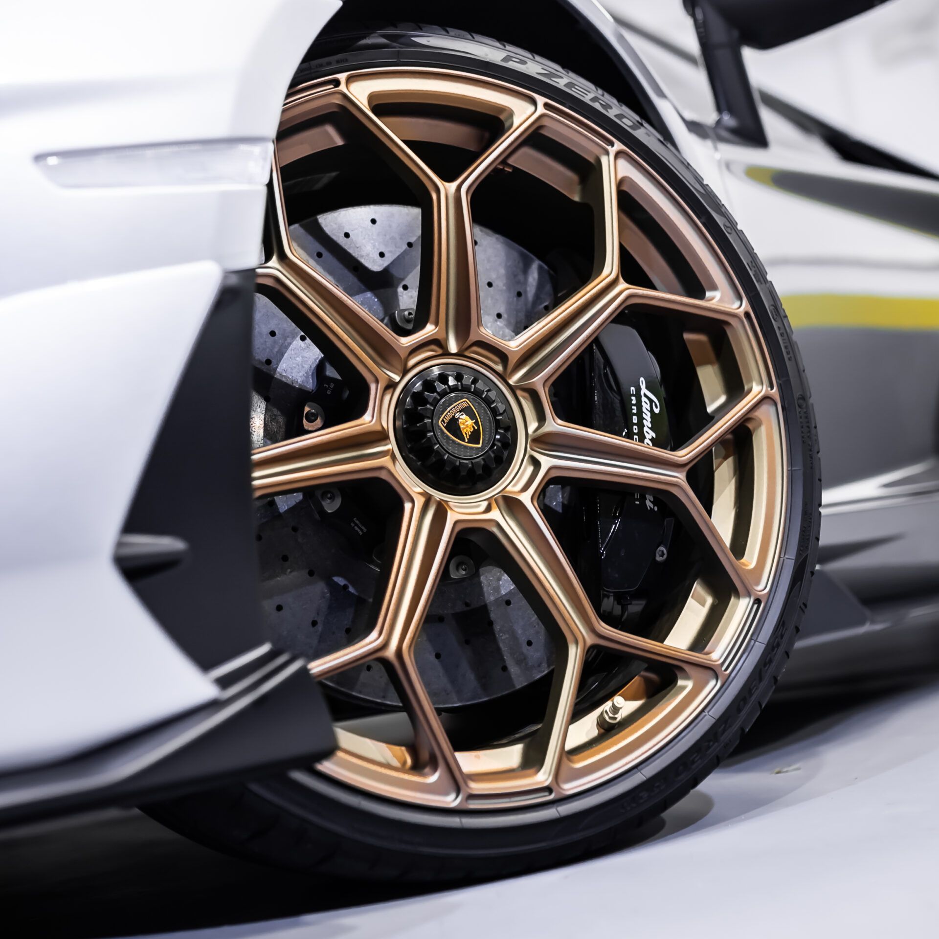 Aventador LP 770-4 SVJ Ad Personam view 3